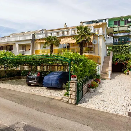 Two-bedroom In Xvi * Crikvenica