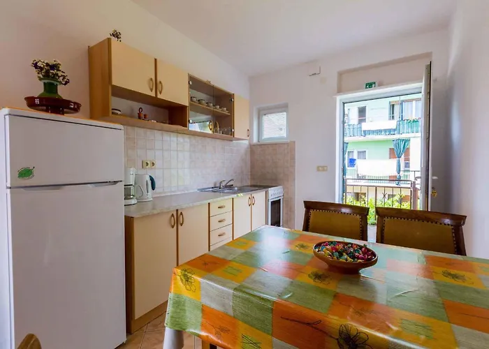 Two-bedroom In Xvi * Crikvenica