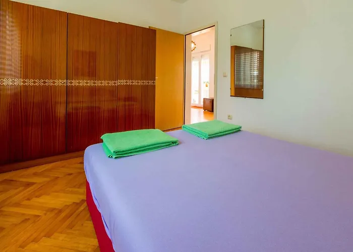 Two-bedroom In Xvi Appartamento *