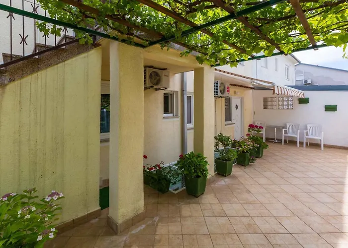 Two-bedroom In Xvi Appartamento Crikvenica