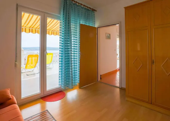 Two-bedroom In Xvi * Crikvenica