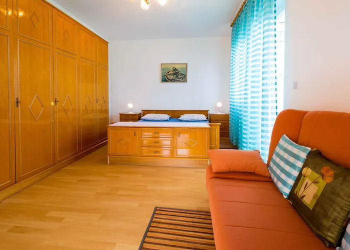 Appartamento Two-bedroom In Xvi *