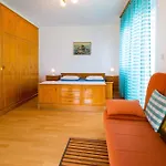 아파트 Two-bedroom In Xvi *
